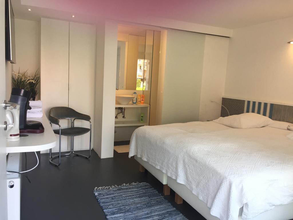 Guesthouse Poppies , Free Parking Οστένδη Εξωτερικό φωτογραφία
